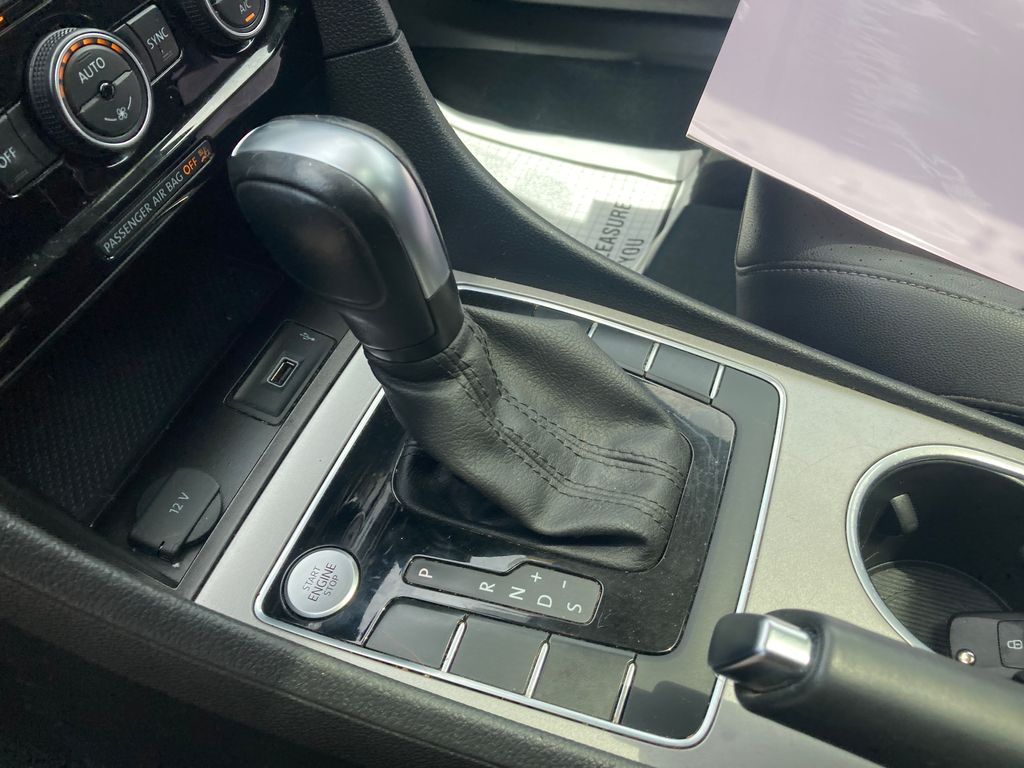 2022 Volkswagen Passat SE - Photo 28