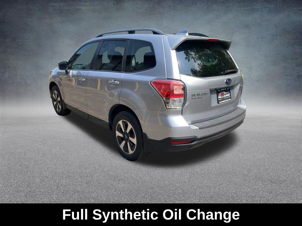2018 Subaru Forester 2.5i Premium photo 3