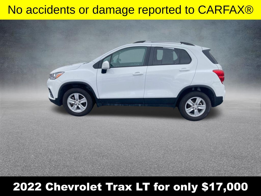 2022 Chevrolet Trax LT photo 2