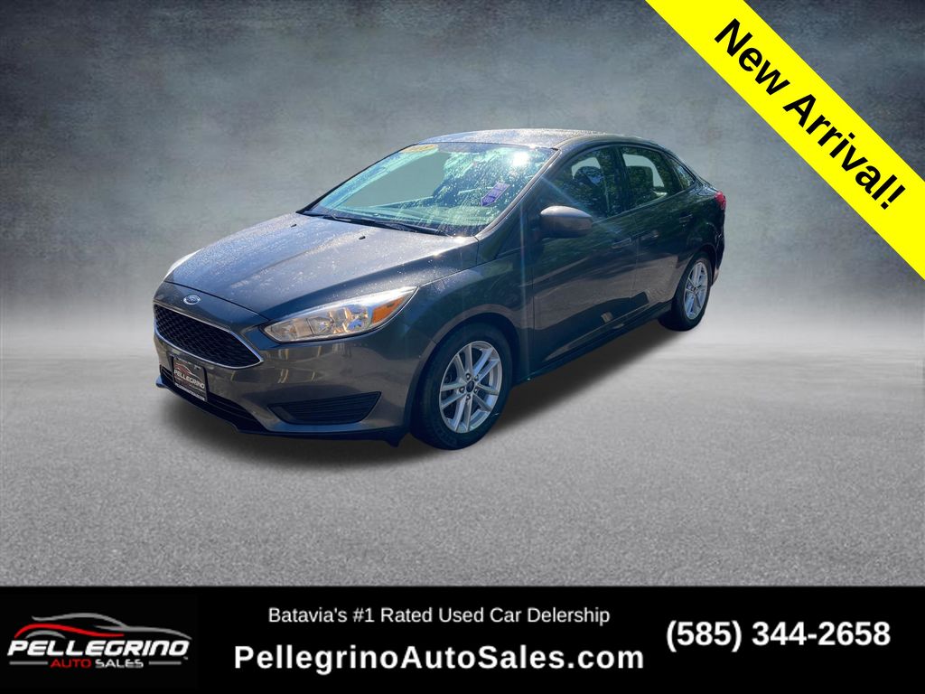 2018 Ford Focus Sedan SE's photo