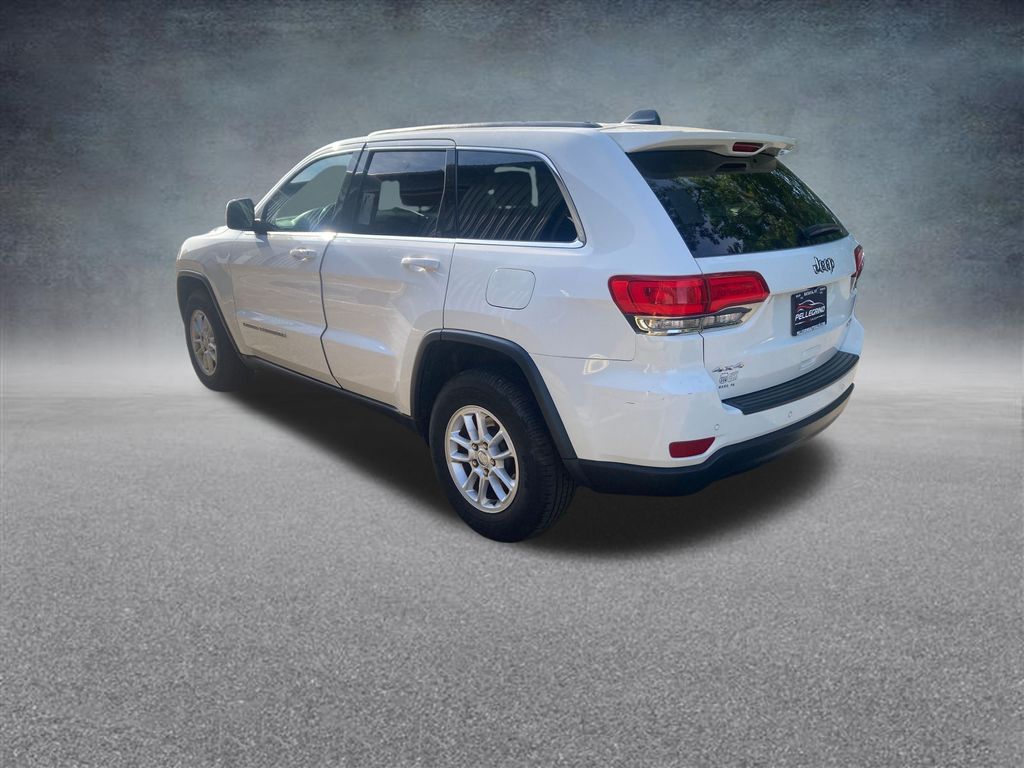 2018 Jeep Grand Cherokee Laredo photo 3