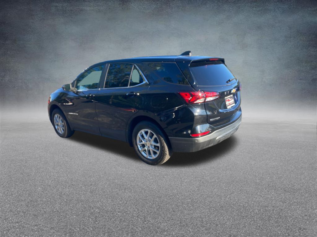 2022 Chevrolet Equinox LT photo 3