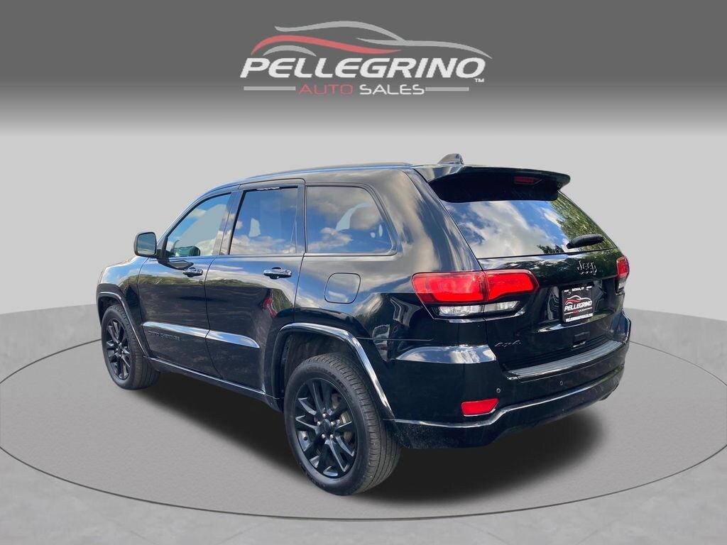 Used 2017 Jeep Grand Cherokee Laredo 4x4 SUV