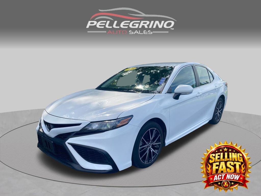 Used 2023 Toyota Camry SE Sedan