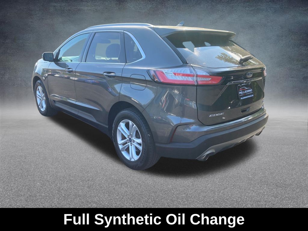 2019 Ford Edge SEL photo 2