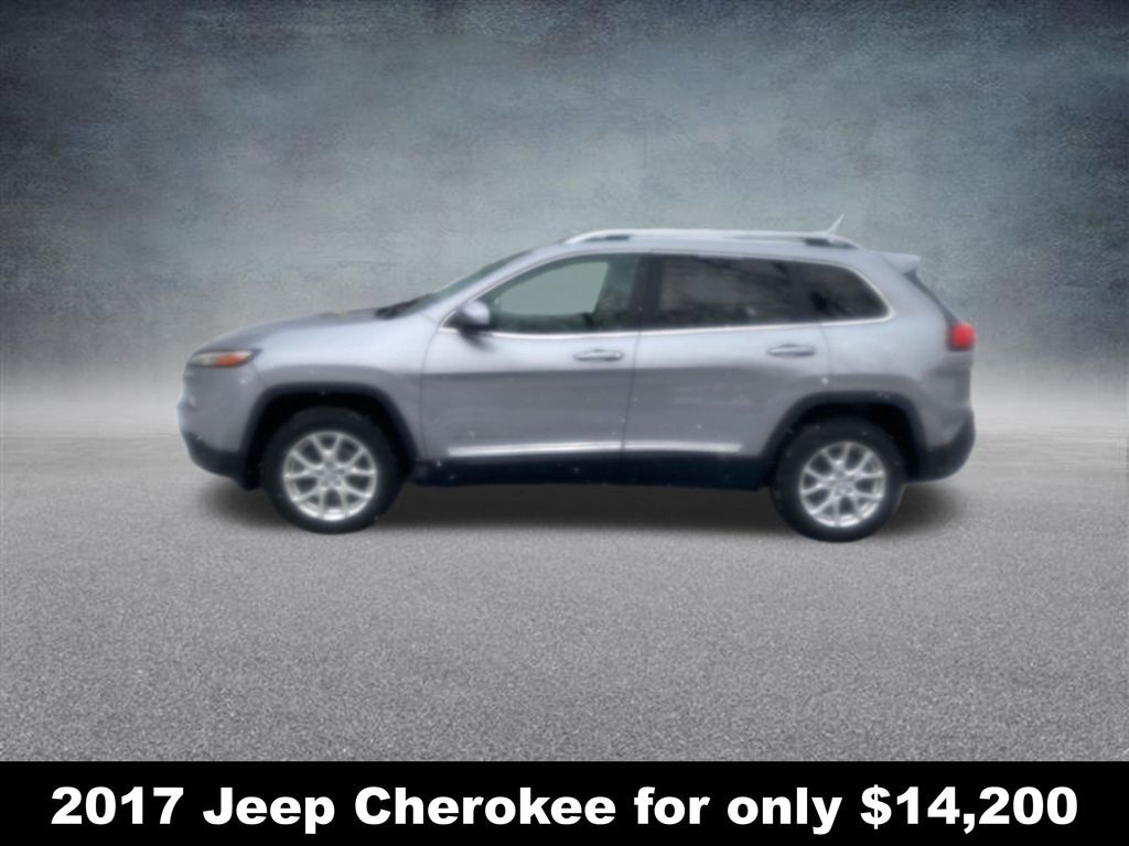Used 2017 Jeep Cherokee Latitude 4x4 SUV