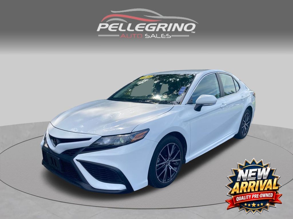Ice 2023 Toyota Camry Sedan Front-Wheel Drive 8-Speed Automatic