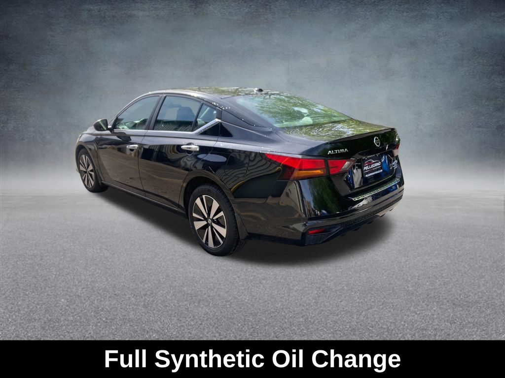 2022 Nissan Altima 2.5 SV photo 3