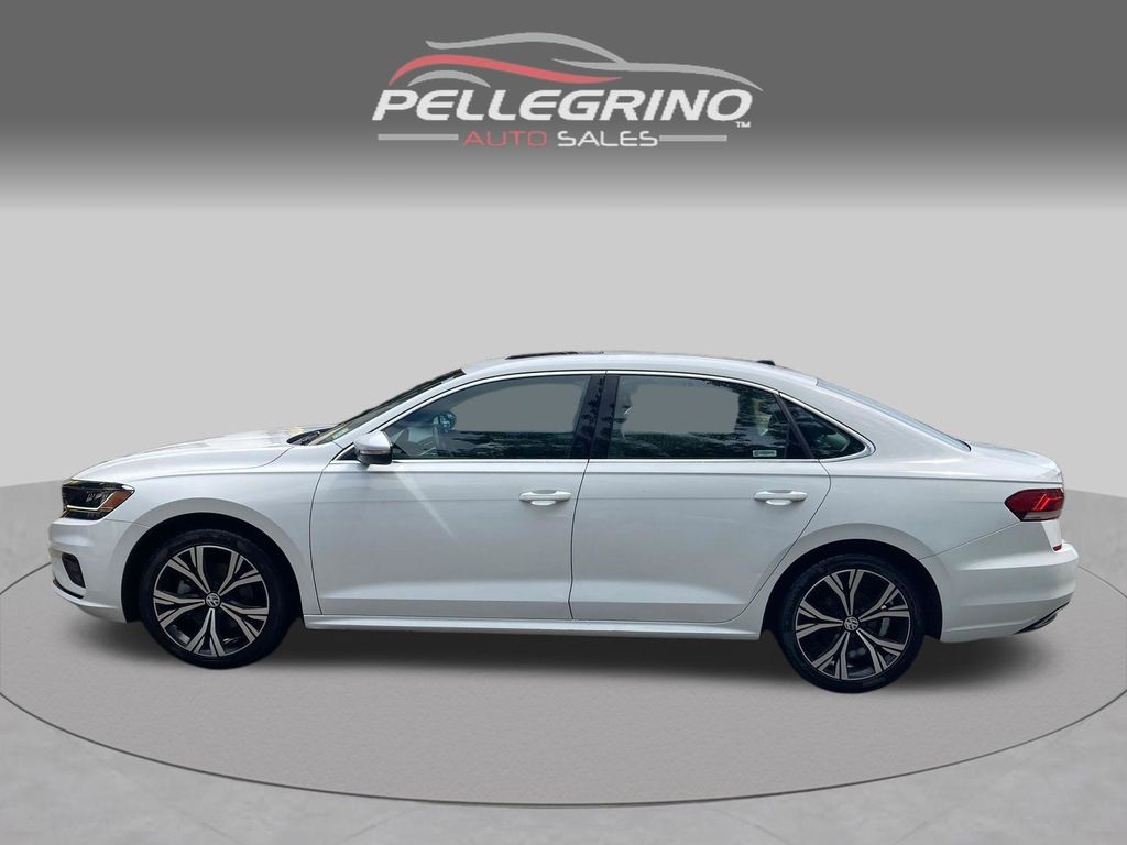 2022 Volkswagen Passat SE - Photo 3