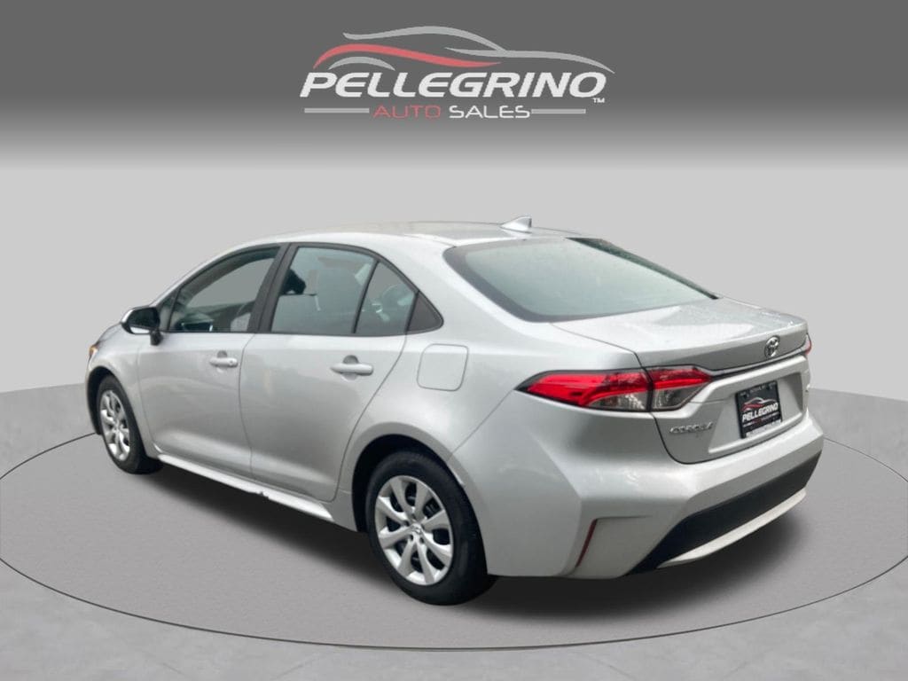 Used 2022 Toyota Corolla LE Sedan