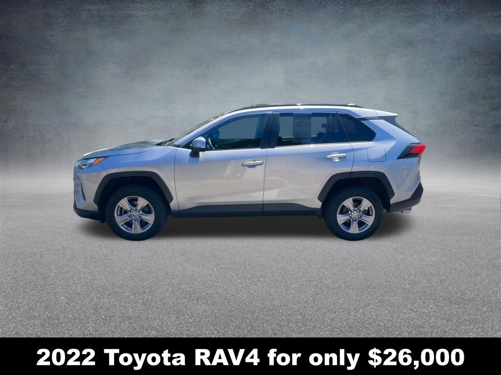 2022 Toyota RAV4 XLE photo 2