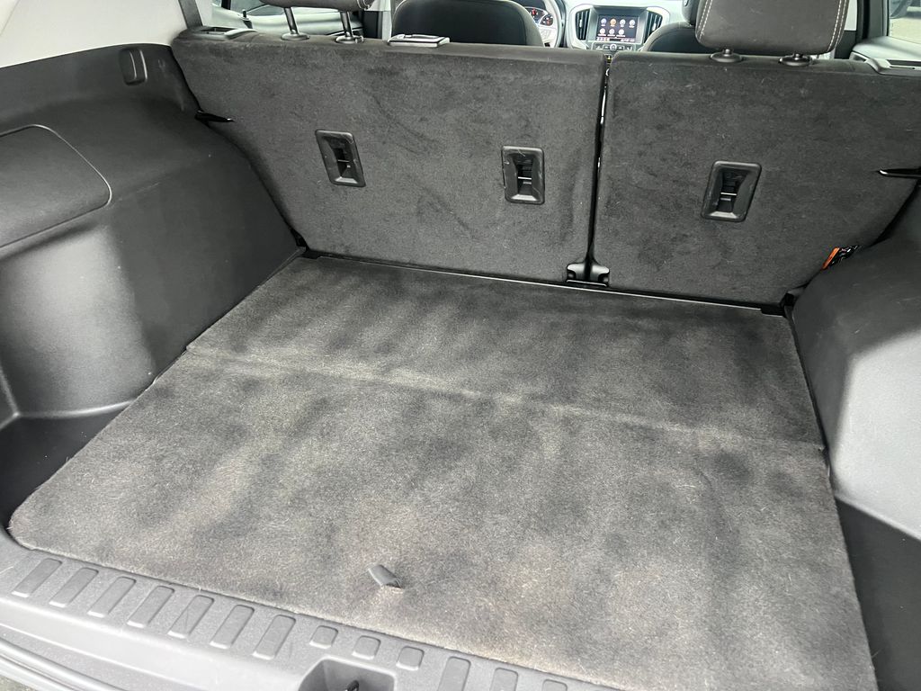 2023 GMC Terrain SLE - Photo 23