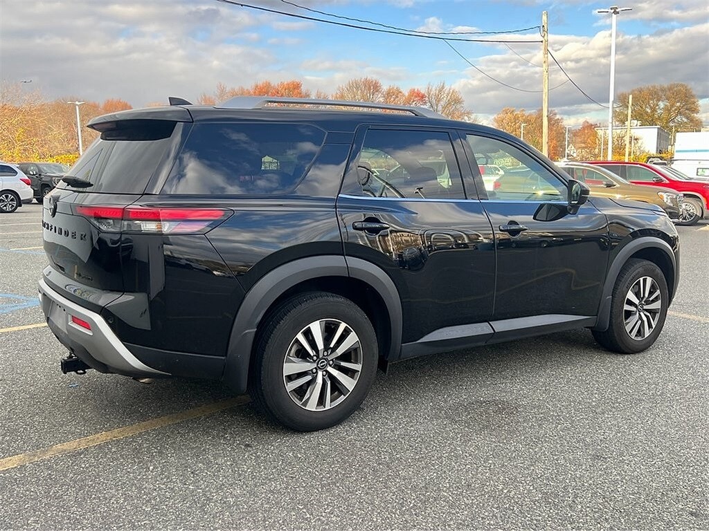 Certified 2024 Nissan Pathfinder SL SUV