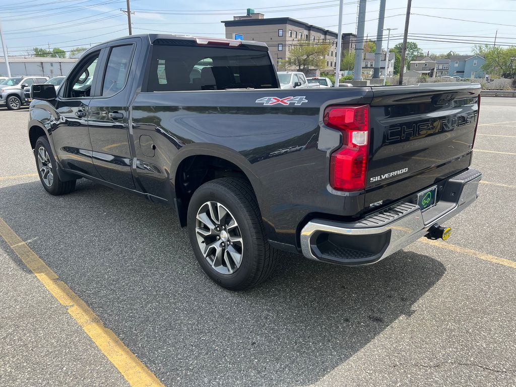 2022 Chevrolet Silverado 1500 LT - Photo 8