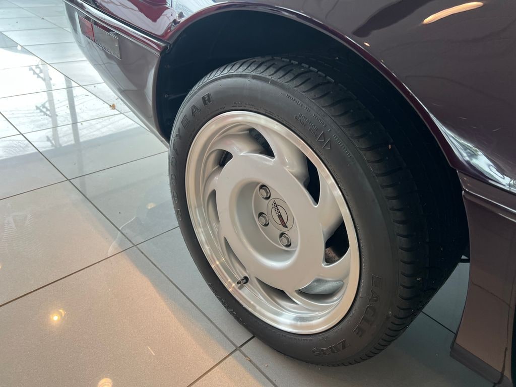 Used 1992 Chevrolet Corvette ZR1 (STD is Estimated) Coupe