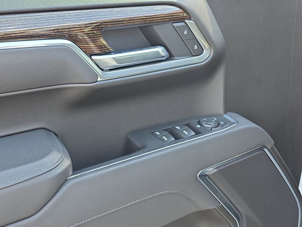 2025 GMC Sierra 1500 SLE - Photo 23