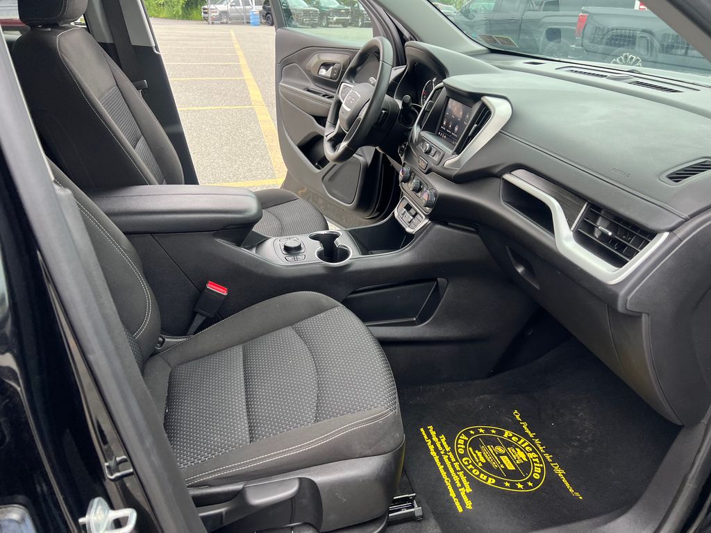 2023 GMC Terrain SLE - Photo 25