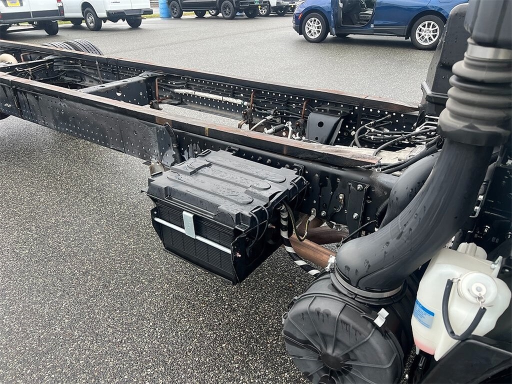 Used 2022 Chevrolet 4500 LCF Gas 176" Wheelbase Truck Regular Cab