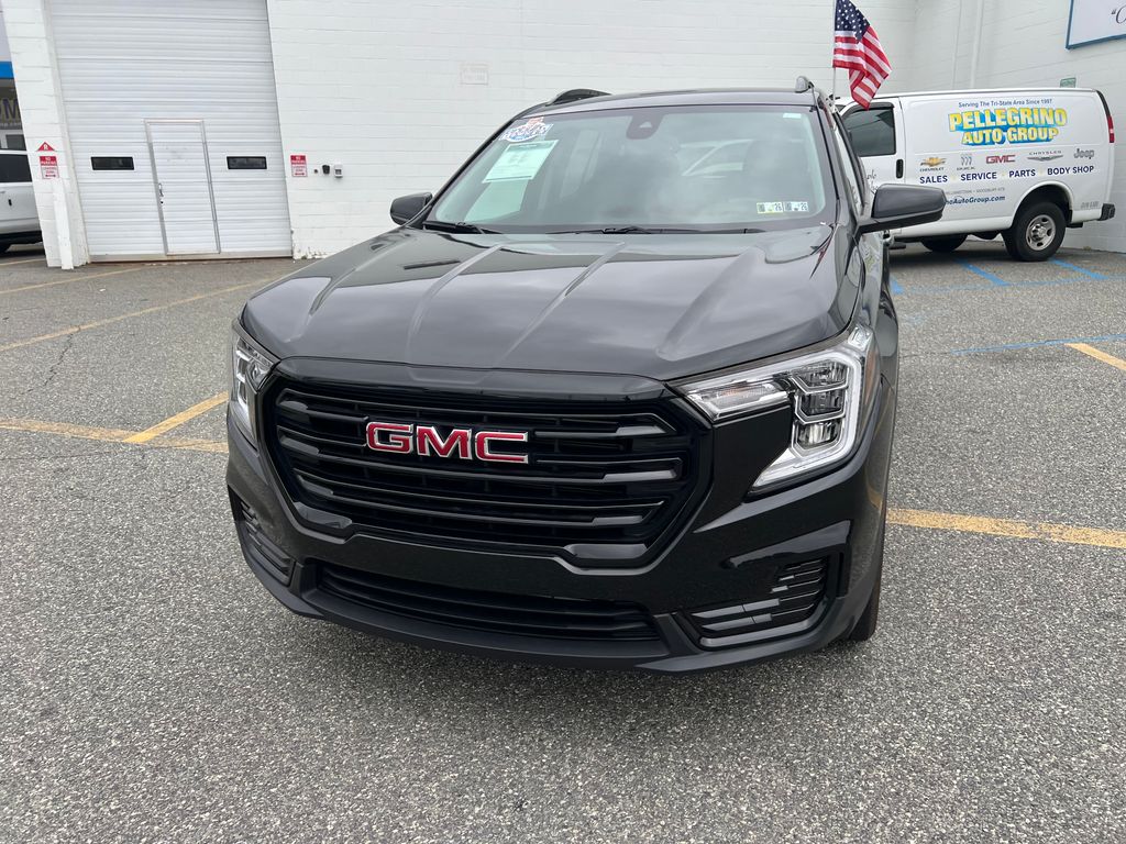 2023 GMC Terrain SLE - Photo 11
