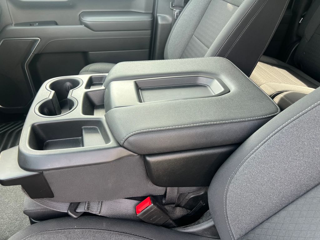 2022 Chevrolet Silverado 1500 LT - Photo 15