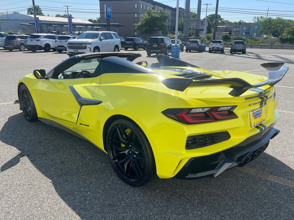 2023 Chevrolet Corvette 3LZ - Photo 13