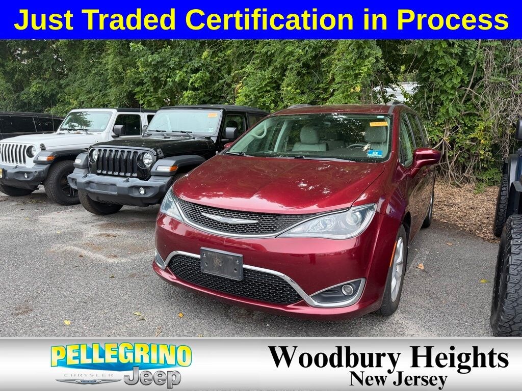 Used 2017 Chrysler Pacifica Touring L Minivan/Van