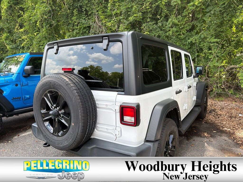Used 2022 Jeep Wrangler Unlimited Sport Altitude SUV