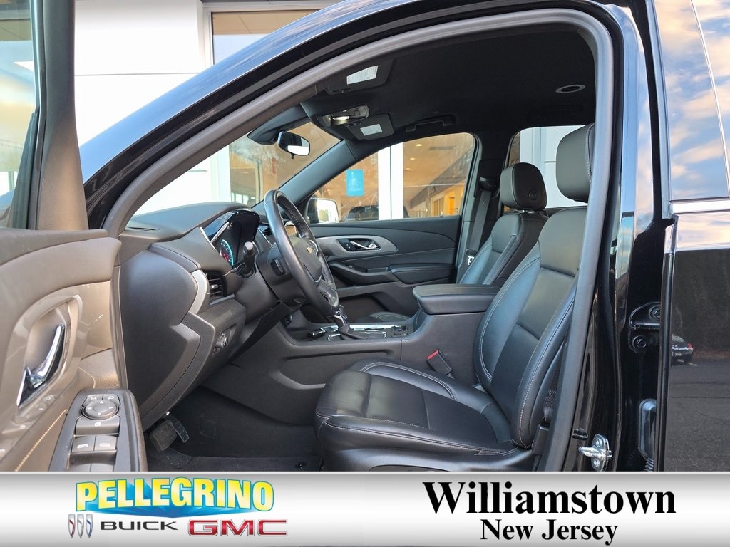 Used 2023 Chevrolet Traverse LT Leather SUV