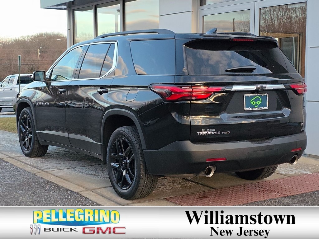 Used 2023 Chevrolet Traverse LT Leather SUV