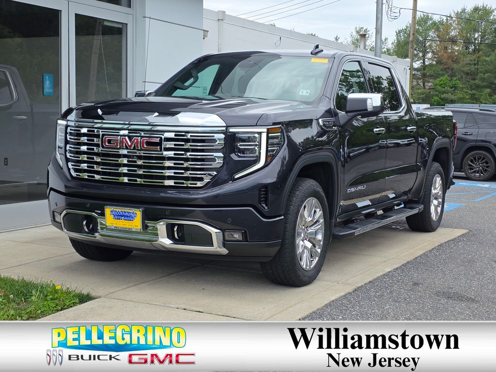 2022 GMC Sierra 4WD Crew Cab Short Box Denali's photo