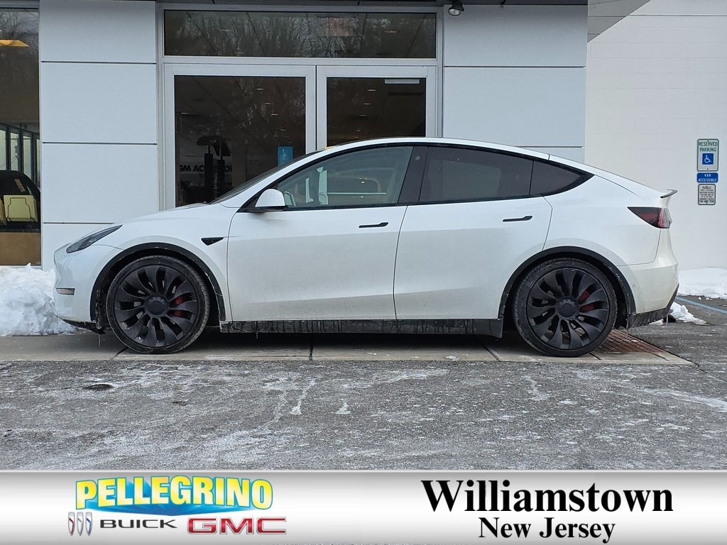 Certified 2022 Tesla Model Y Performance with VIN 7SAYGDEF5NF535145 for sale in Northfield, Minnesota