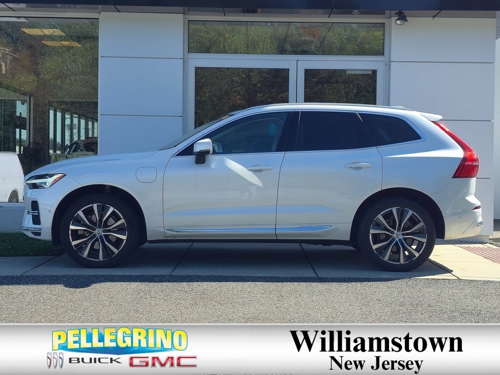 Used 2022 Volvo XC60 Recharge Plug-In Hybrid T8 Inscription Expression SUV