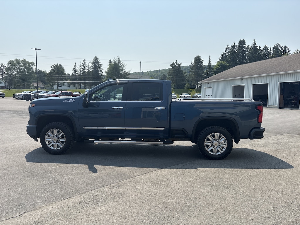 Used 2025 Chevrolet Silverado 2500HD High Country 4WD Crew Cab 159 High Country
