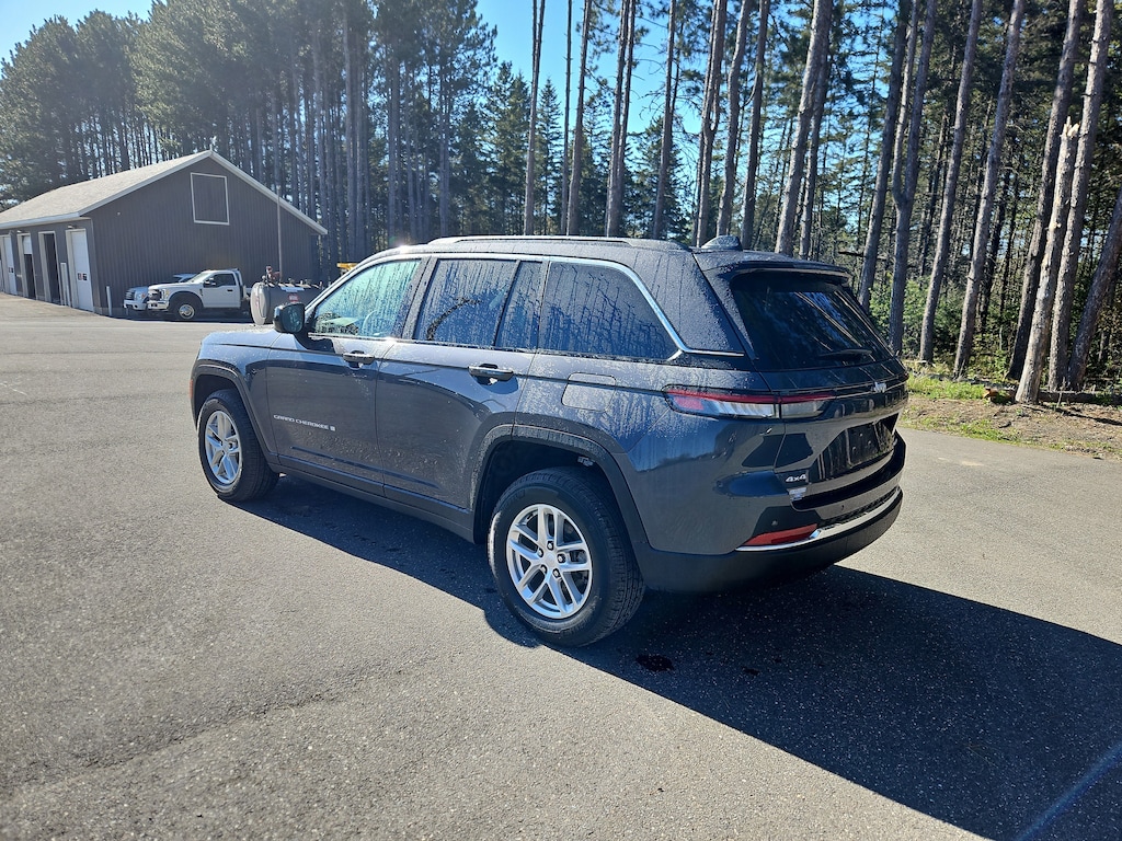 Used 2025 Jeep Grand Cherokee Laredo X SUV