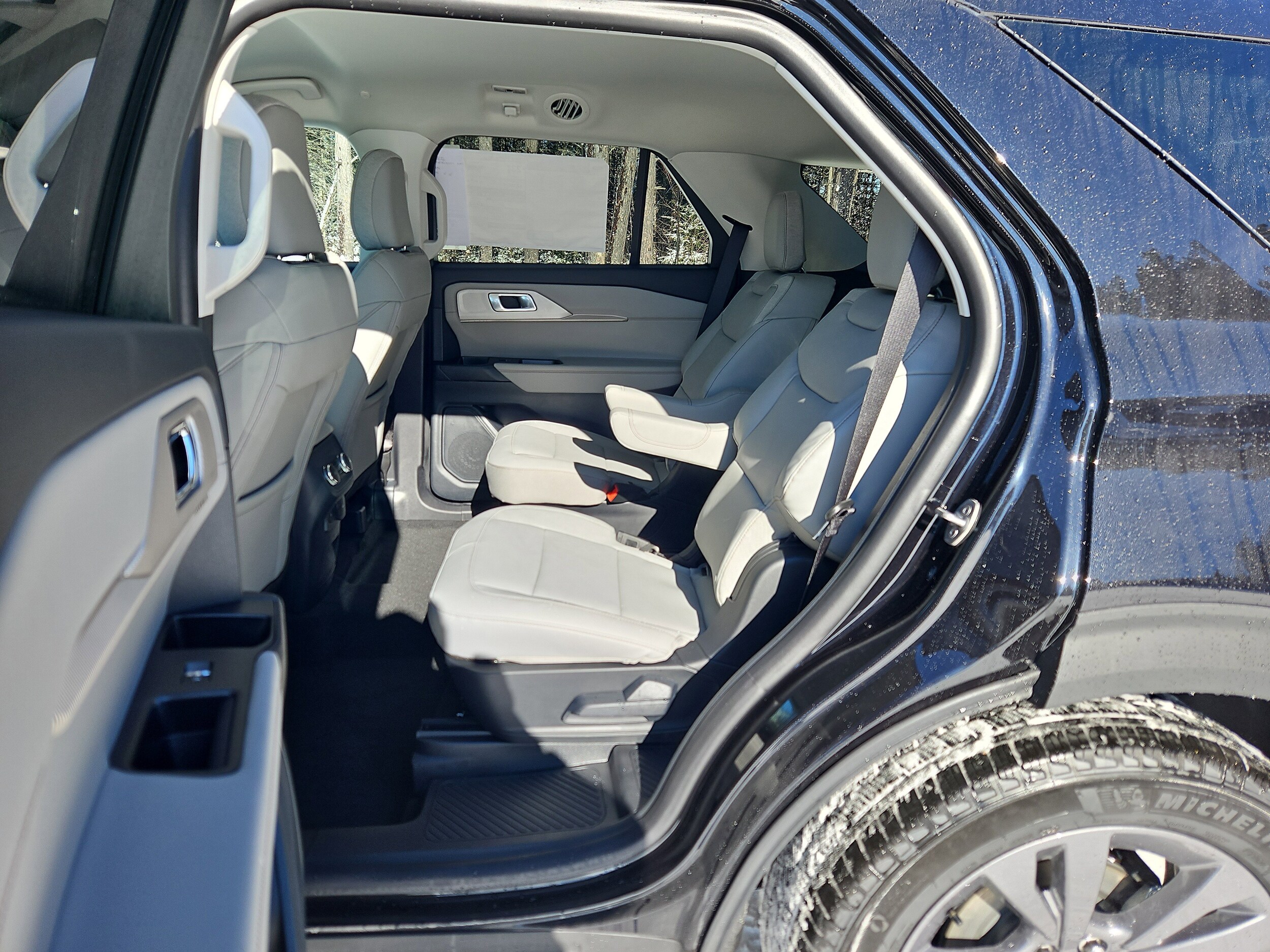 2026 Ford Explorer Active - Photo 11