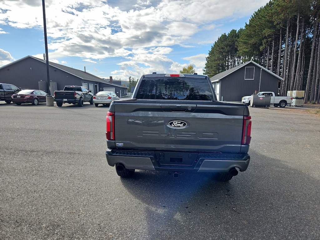 New 2025 Ford F-150 Lariat TRUCK
