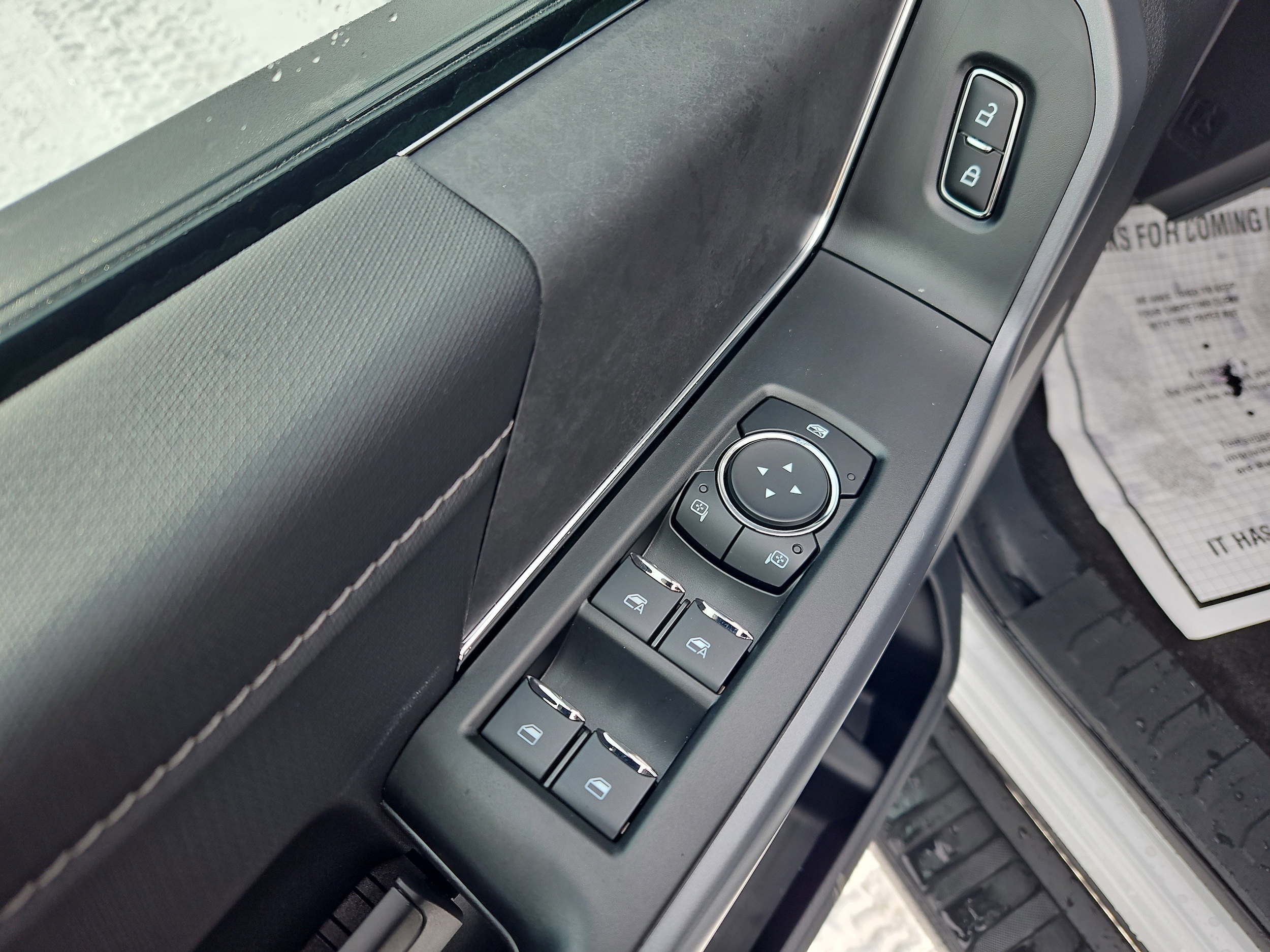 2025 Ford F-150 XLT - Photo 14