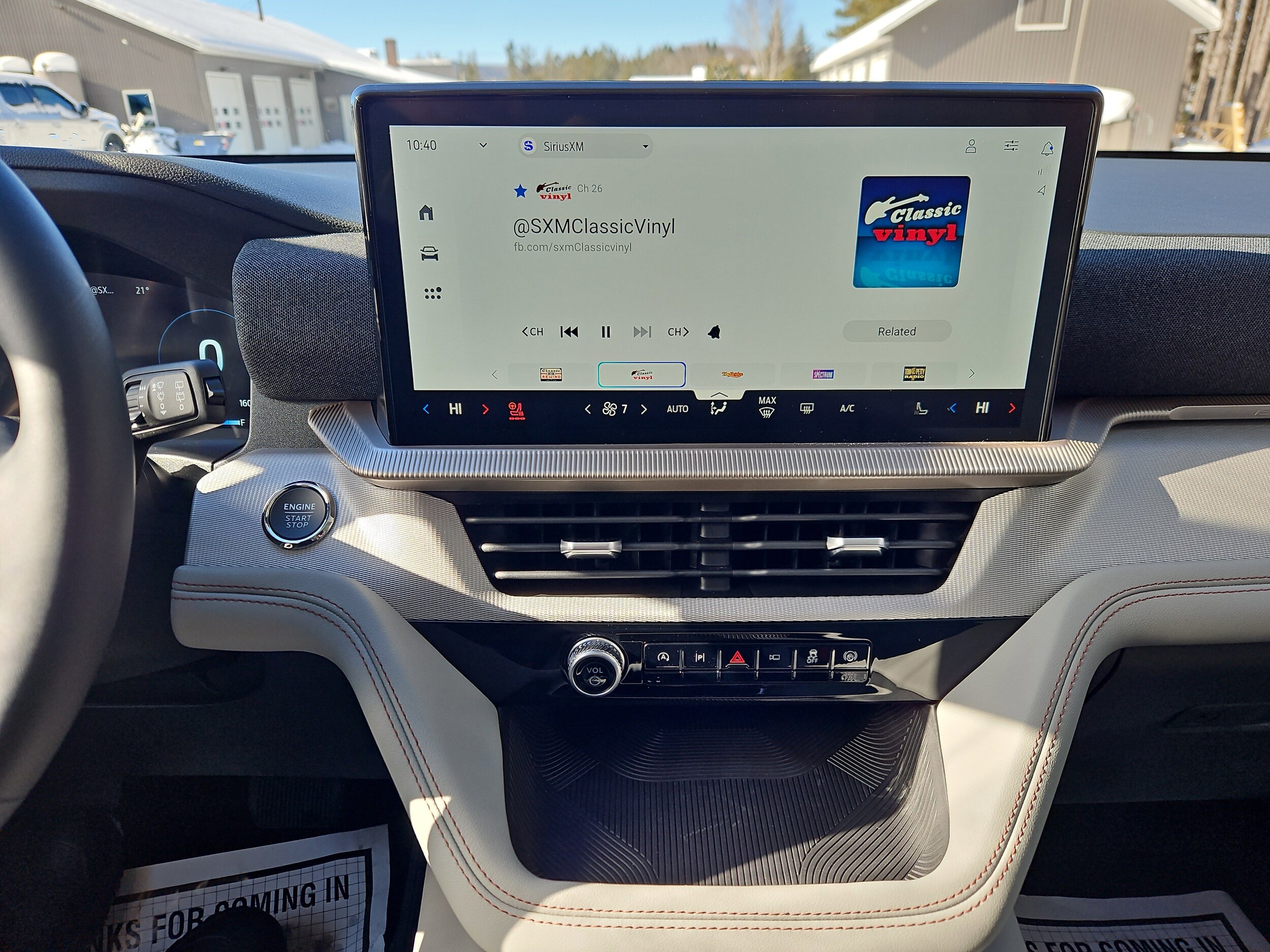 2026 Ford Explorer Active - Photo 16