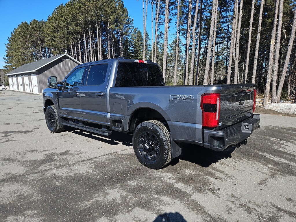 New 2026 Ford Super Duty F-350 Lariat TRUCK