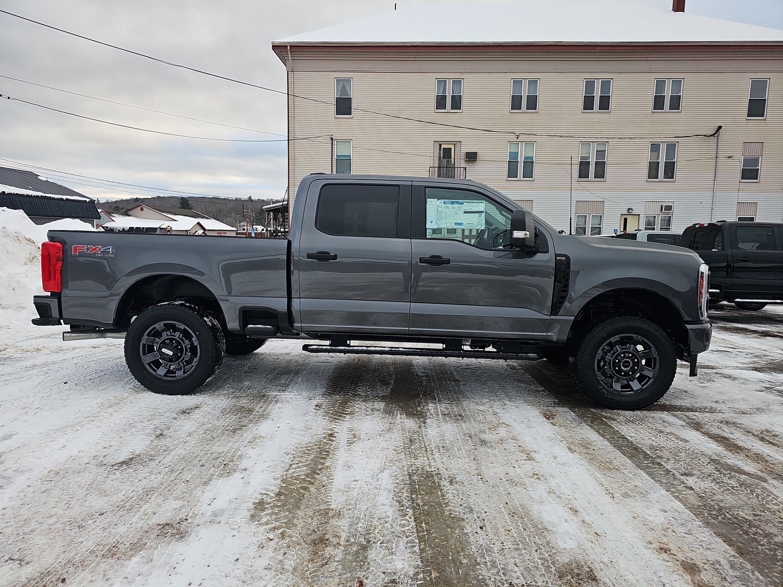 2026 Ford F-350 Super Duty XL - Photo 9