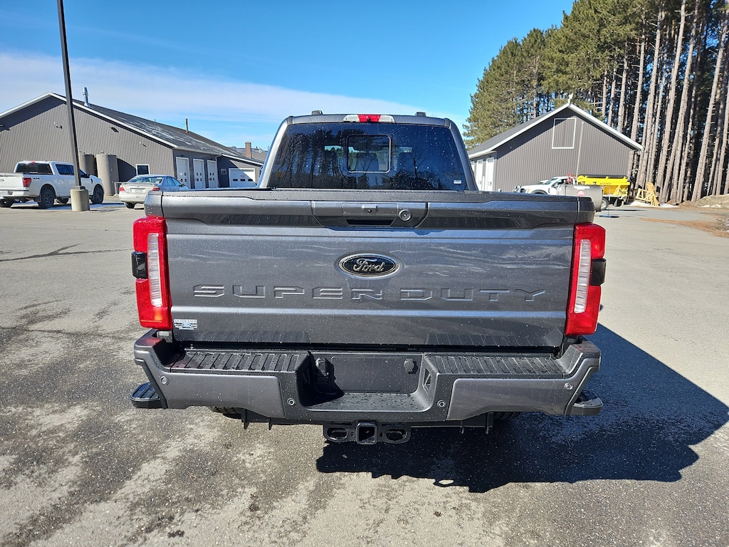 New 2026 Ford Super Duty F-350 Lariat TRUCK