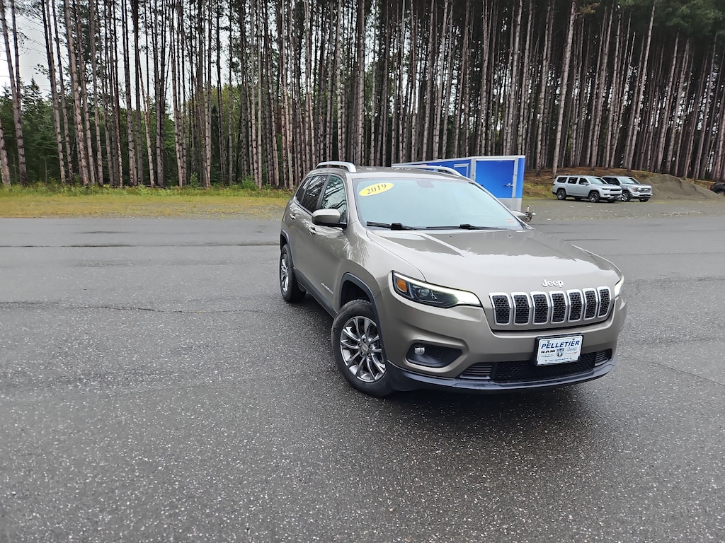 Used 2019 Jeep Cherokee Latitude Plus SUV