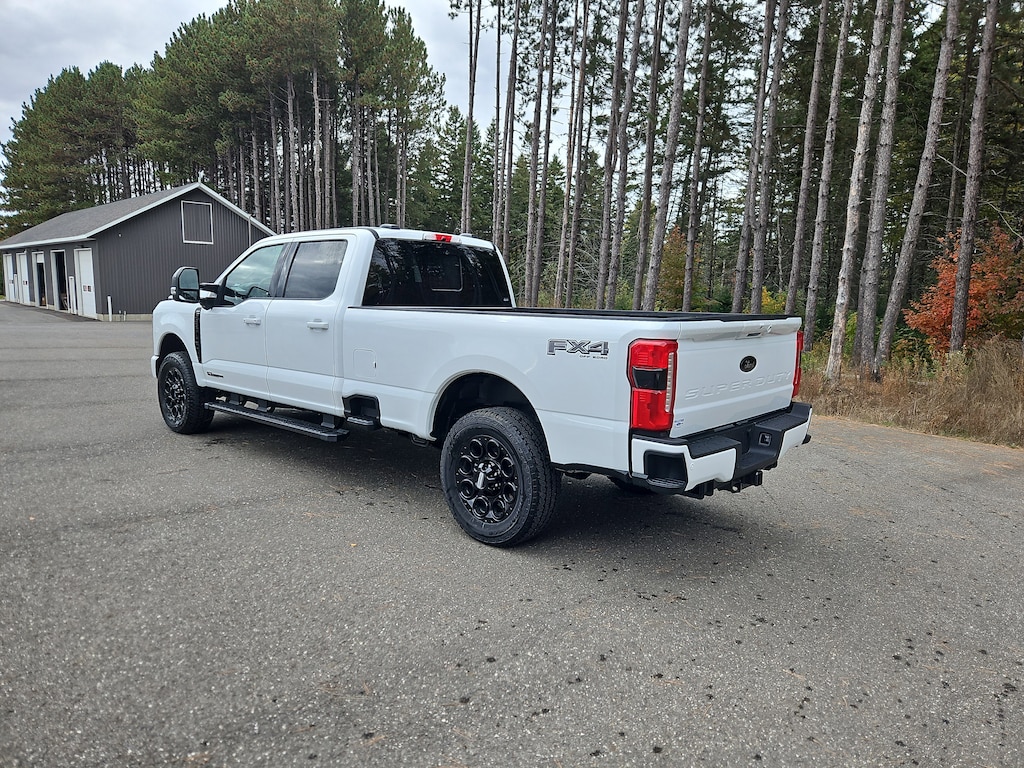 New 2026 Ford Super Duty F-250 Lariat TRUCK