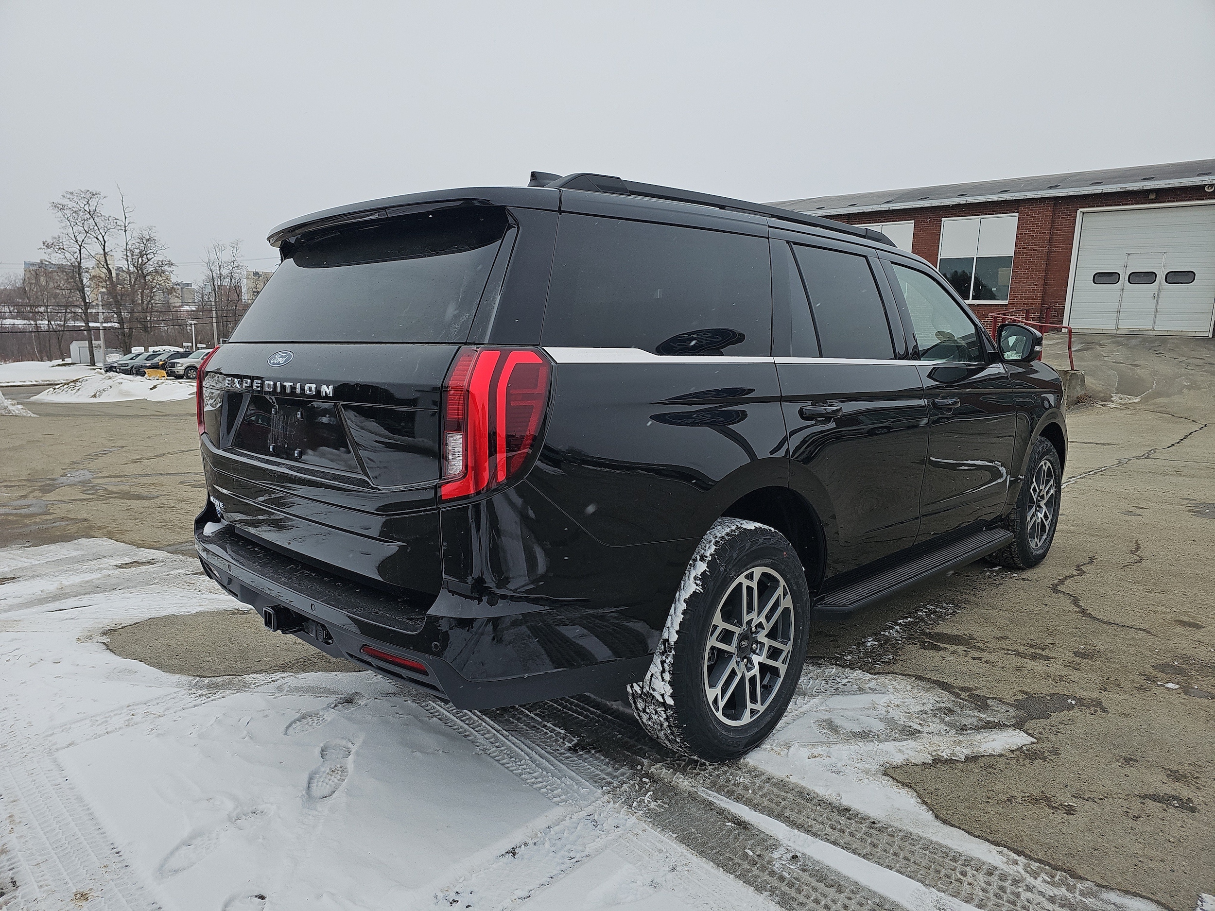 2026 Ford Expedition Active - Photo 8
