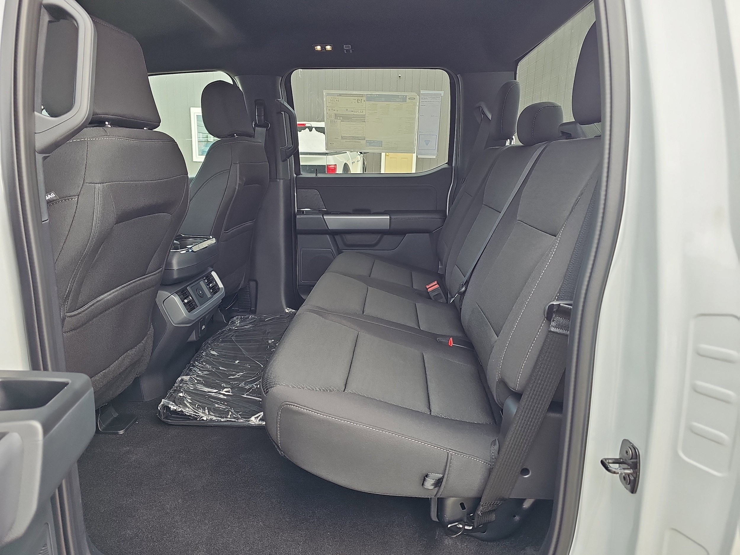 2025 Ford F-150 XLT - Photo 12