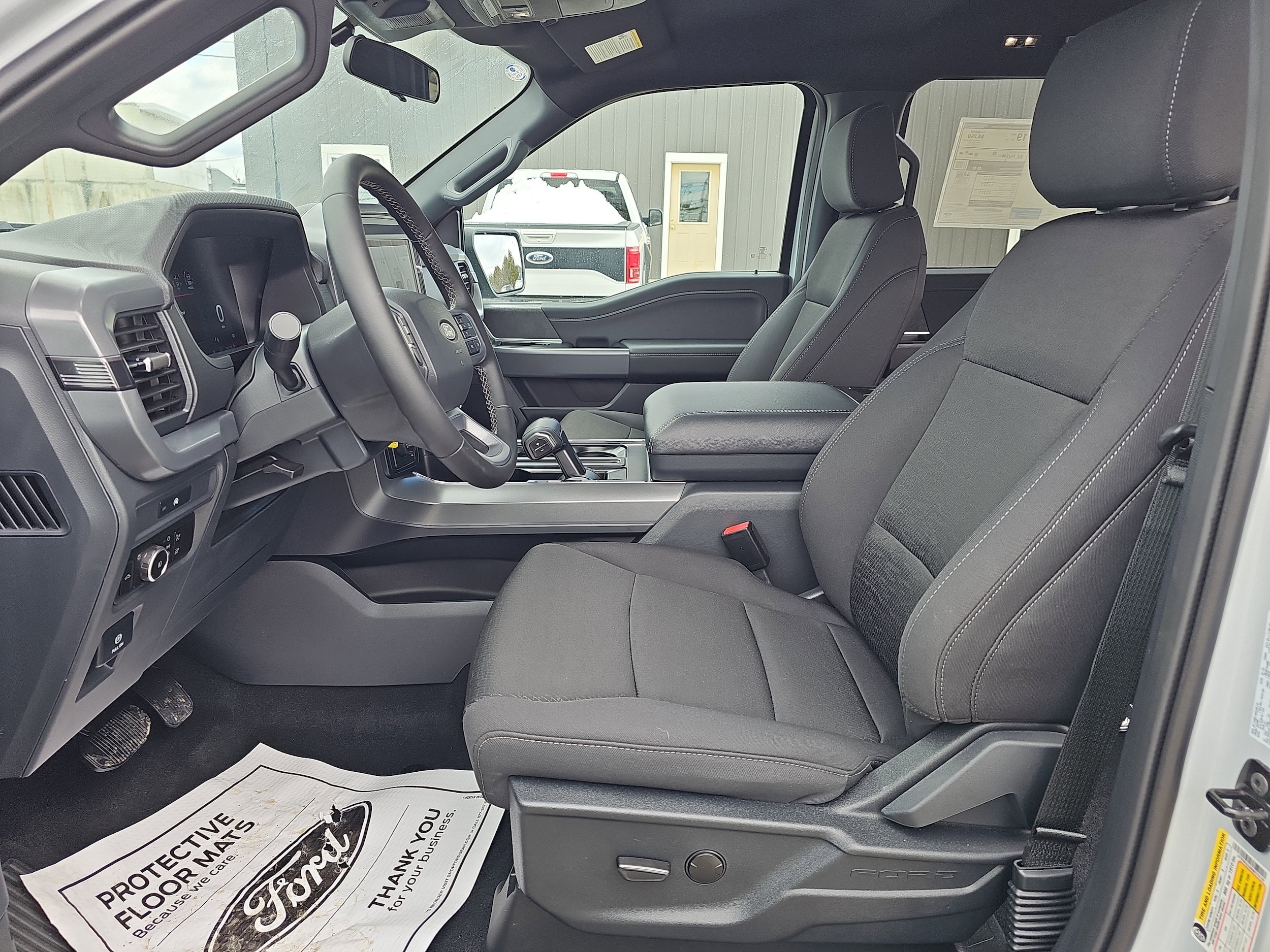 2025 Ford F-150 XLT - Photo 14