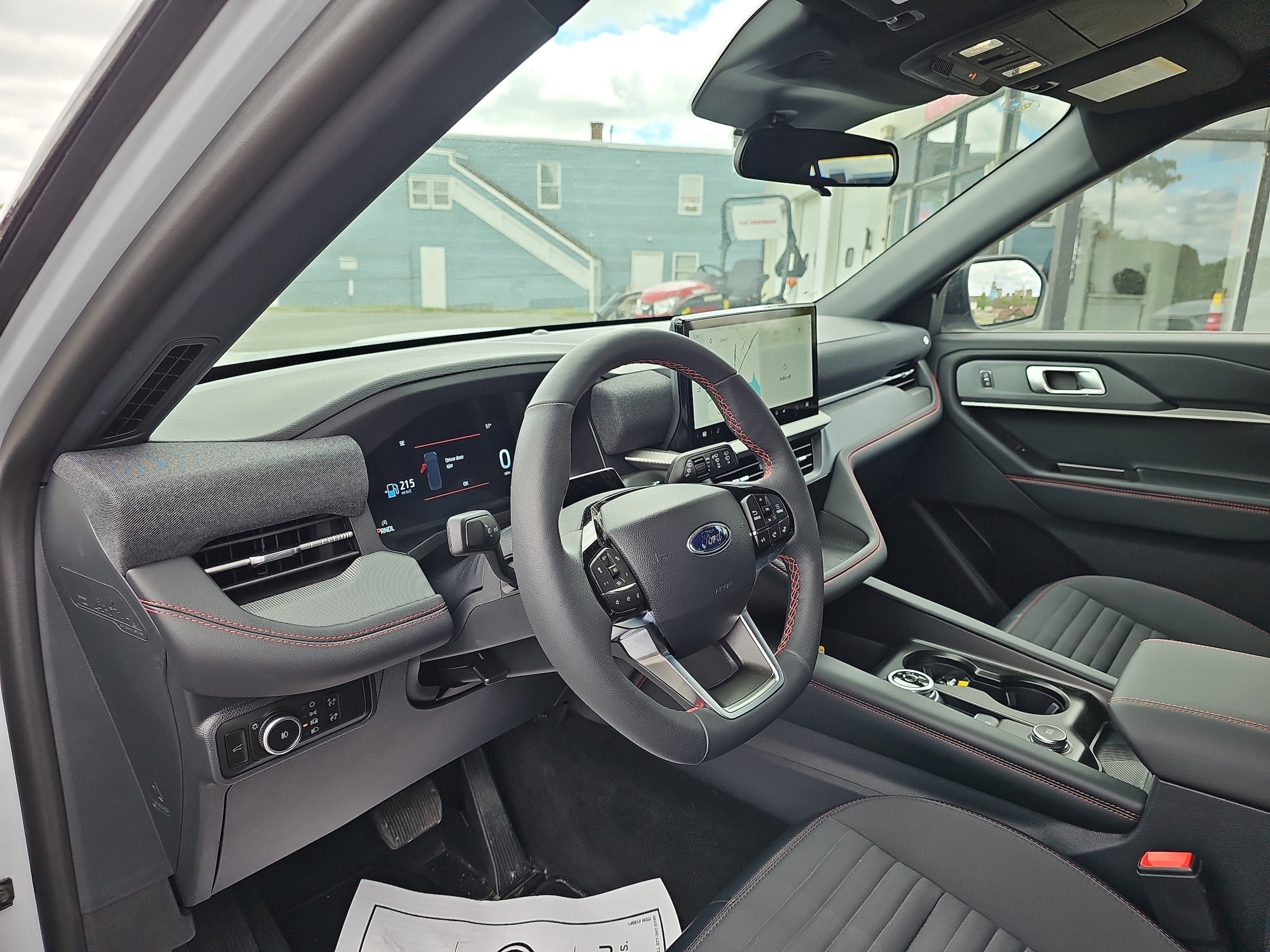 2026 Ford Explorer ST-Line - Photo 14