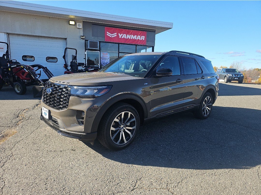 2026 Ford Explorer ST-LINE's photo