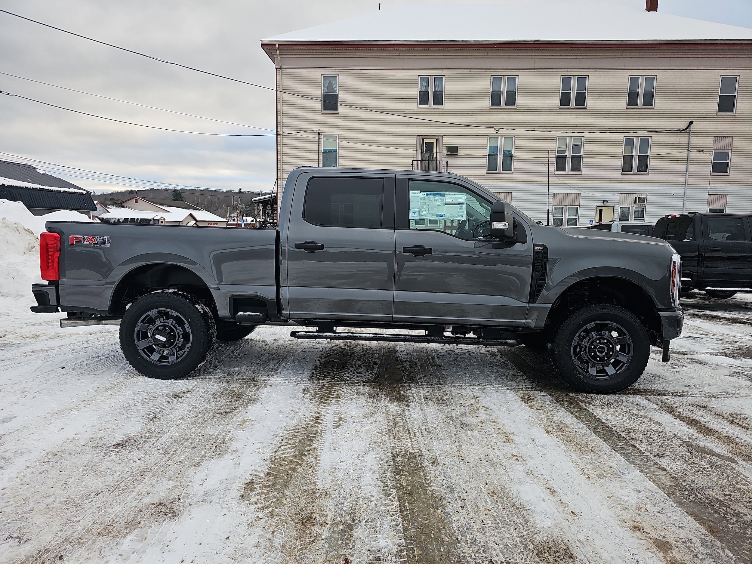 2026 Ford F-350 Super Duty XL - Photo 9