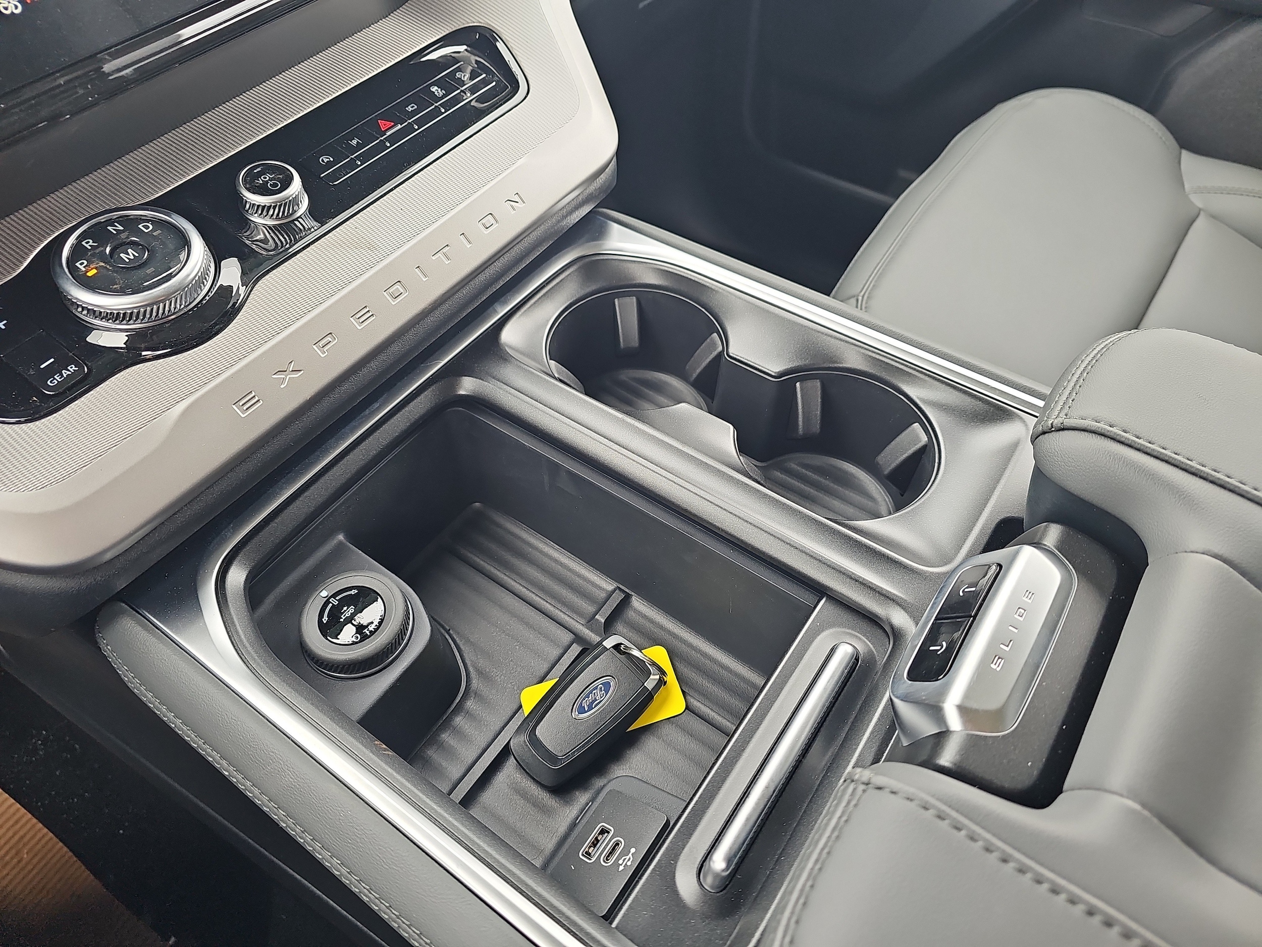 2026 Ford Expedition Active - Photo 19